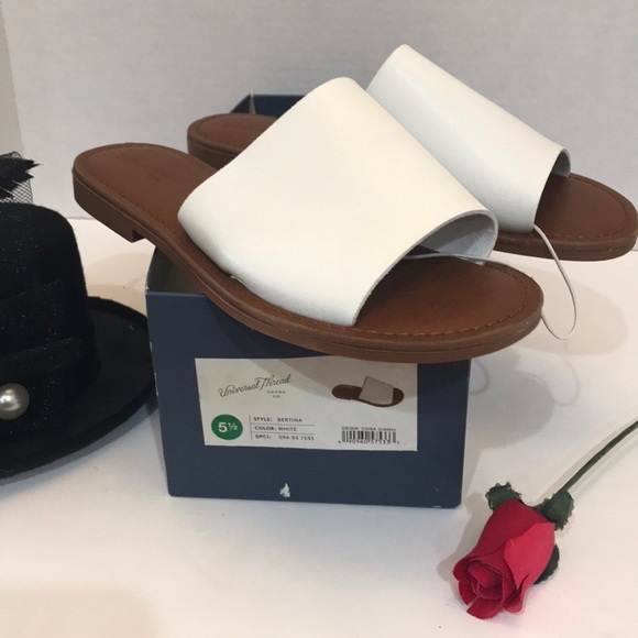 Universal Threads Shoes - Universal Threads White Slide Sandals Size 5.5 New